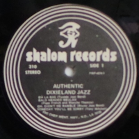 Authentic Dixieland Jazz                          (LP)