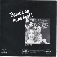 Bonnie St. Claire - Vlieg Nooit Te Hoog       (Single)